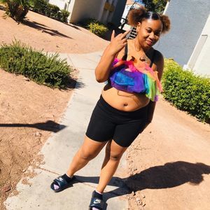 Meet your Posher, Danielle